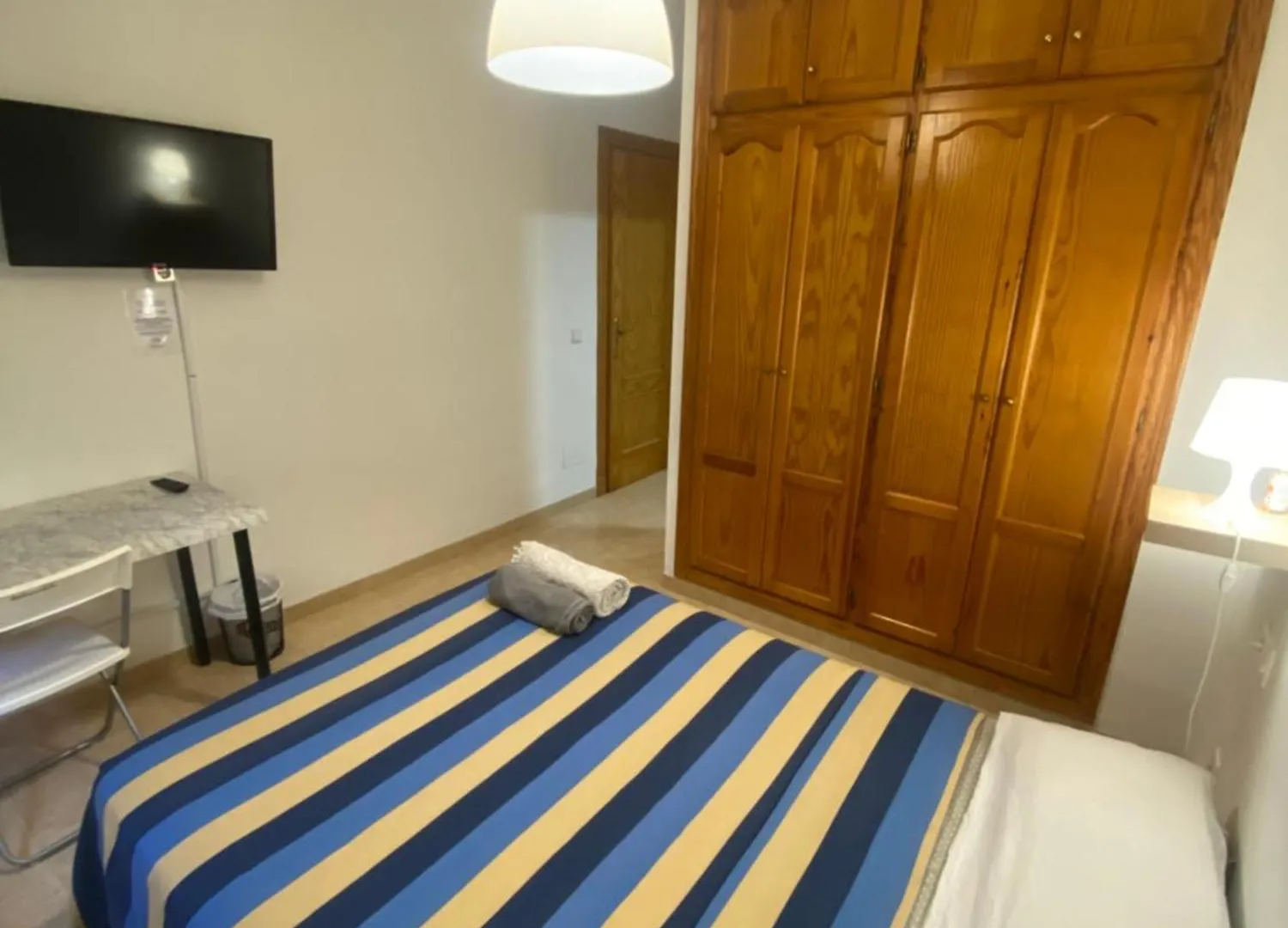 Habitacion Con Bano Privado, En Piso Compartido Coín